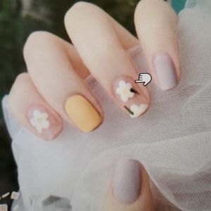 24 Pieces Flower False Nails